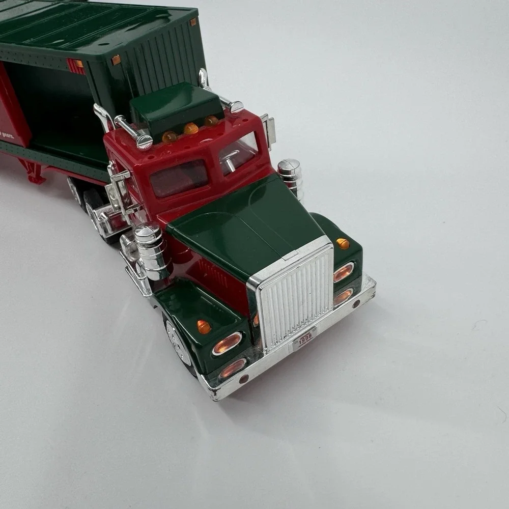 1998‎ Sears Season's Greetings 18 Wheel Box Trailer Truck Lights Sound Coin Bank
